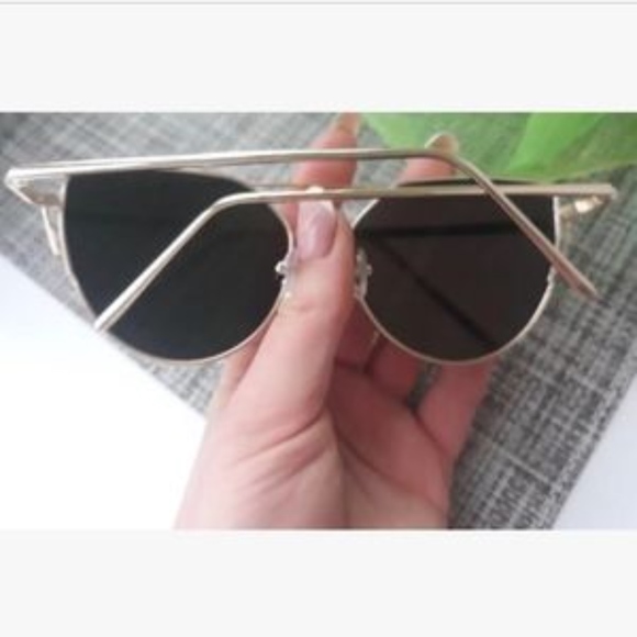 Rose Gold Vintage Cat Eye  Polarized SunglasseS - Picture 2 of 4